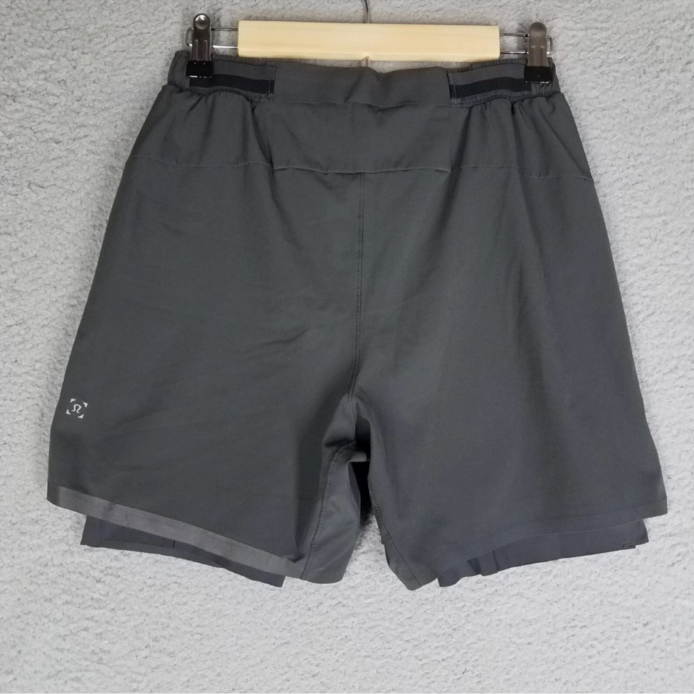 Lululemon Surge Lined Shorts 6"
Adult Small Gray Running Workout - Picture 2 of 8